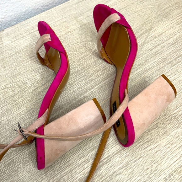 JAGGAR Suede Heels - Picture 4 of 7